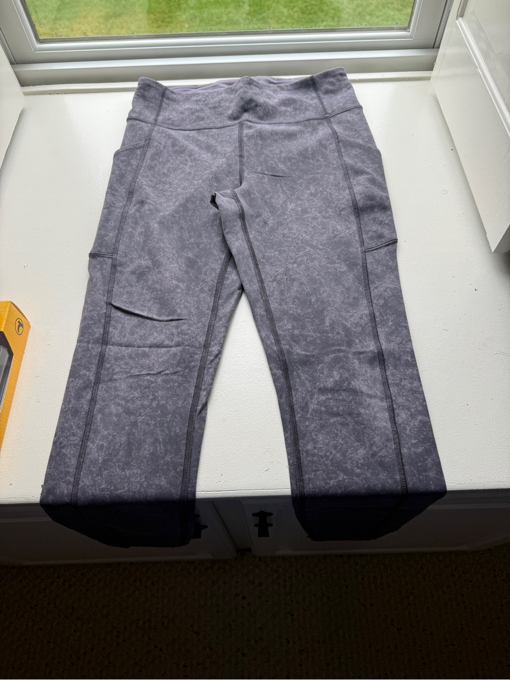 lululemon athletica Heathered Gray Capri Leggings